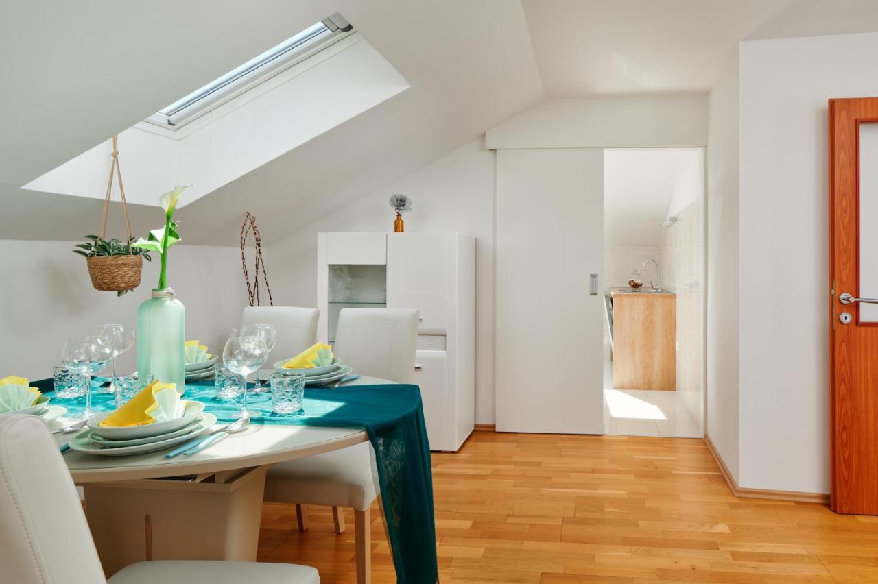 Modern & Spacious Rooftop Apartment With Natual Sunlight Split Zewnętrze zdjęcie