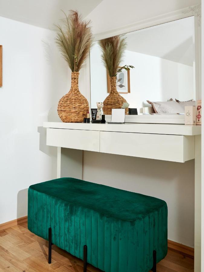Modern & Spacious Rooftop Apartment With Natual Sunlight Split Zewnętrze zdjęcie