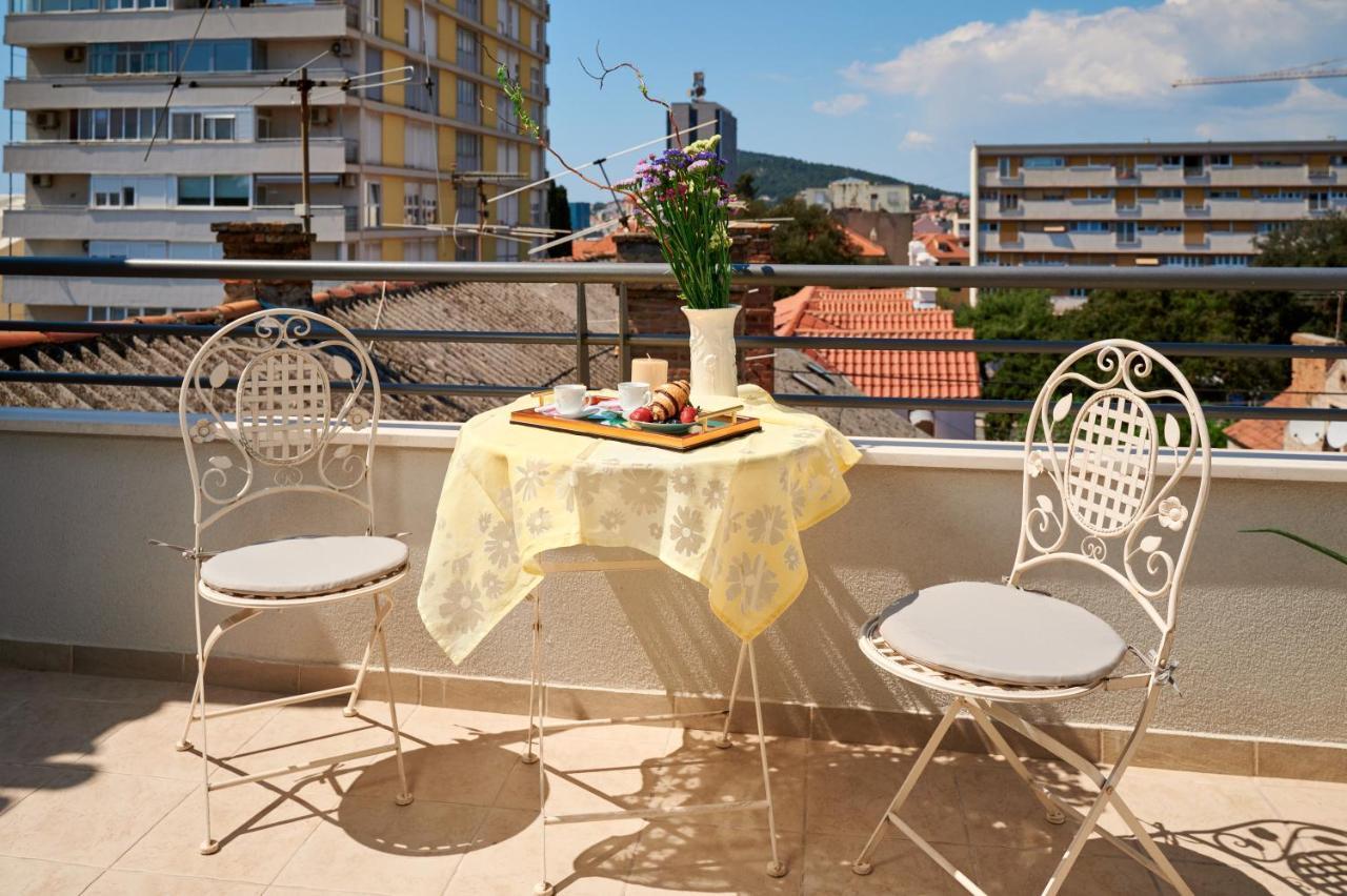 Modern & Spacious Rooftop Apartment With Natual Sunlight Split Zewnętrze zdjęcie