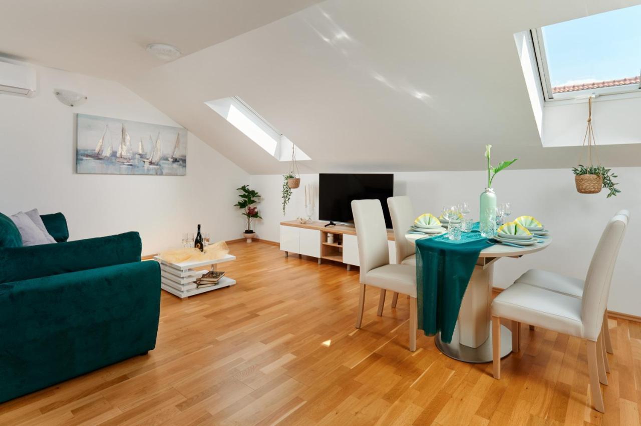 Modern & Spacious Rooftop Apartment With Natual Sunlight Split Zewnętrze zdjęcie